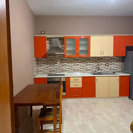 Klesti Apartament *